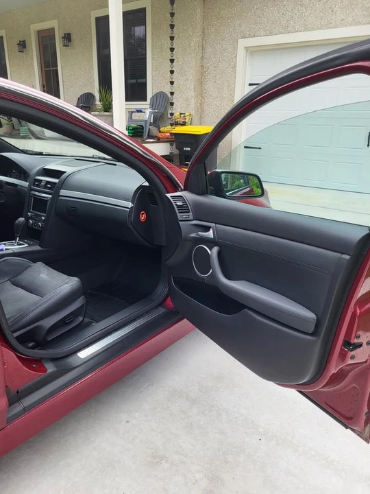 2009 Pontiac G8 - Image 10 of 15