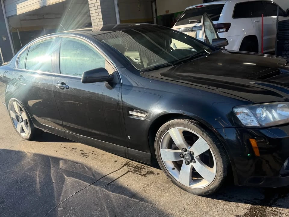 2009 Pontiac G8 - Image 2 of 6