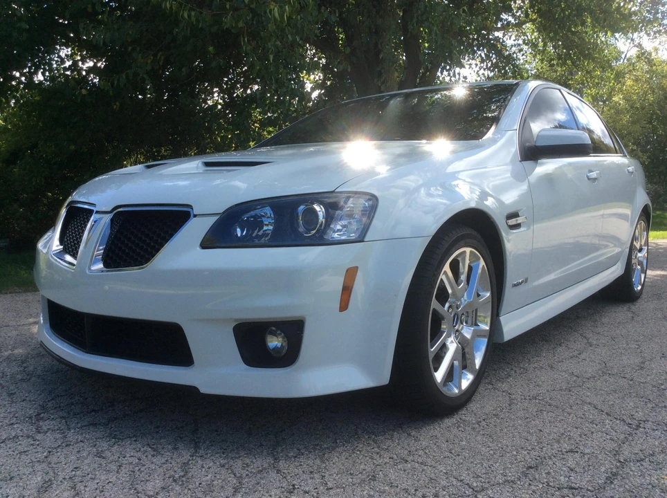 2009 Pontiac G8 - Image 2 of 31
