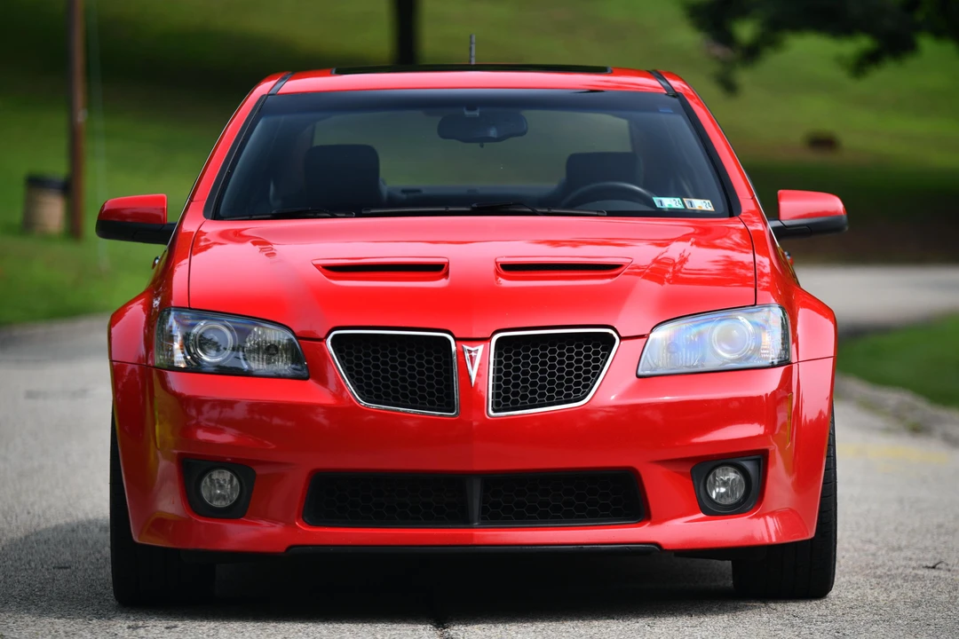 2009 Pontiac G8 - Image 2 of 31