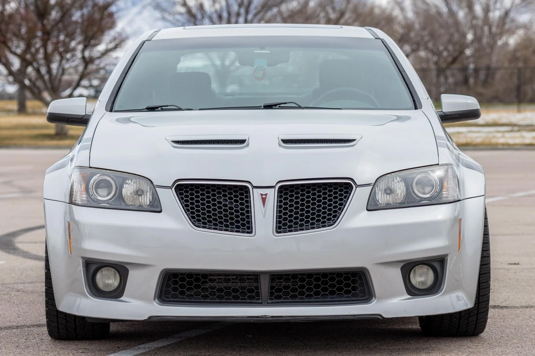 2009 Pontiac G8 - Image 2 of 31