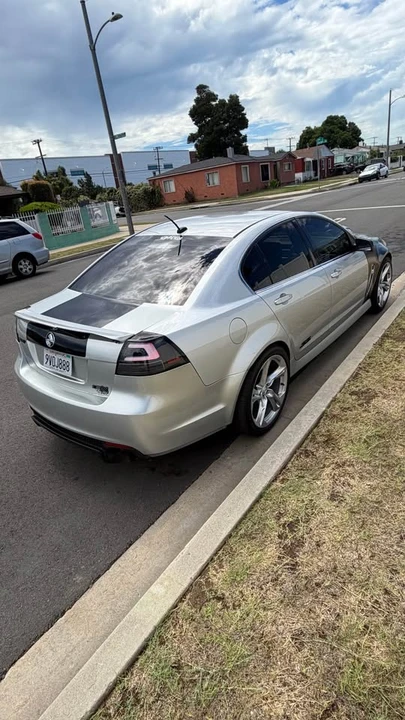 2009 Pontiac G8 - Image 5 of 9