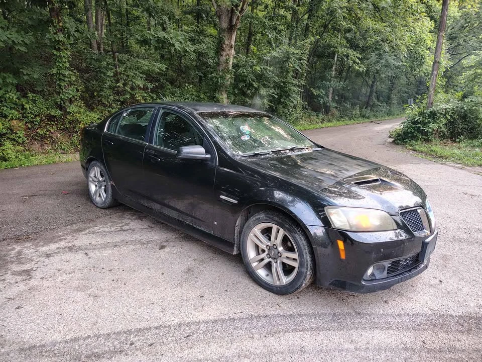 2009 Pontiac G8 - Image 2 of 6