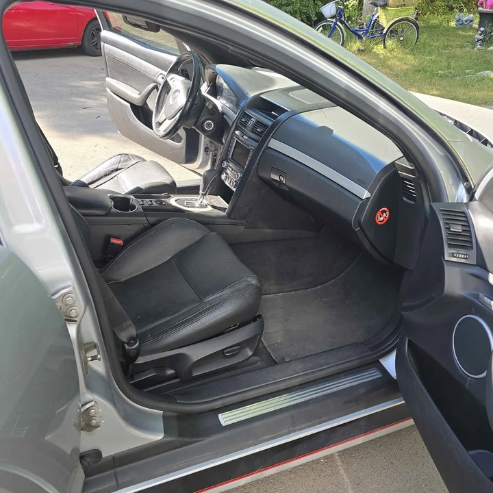 2009 Pontiac G8 - Image 6 of 11