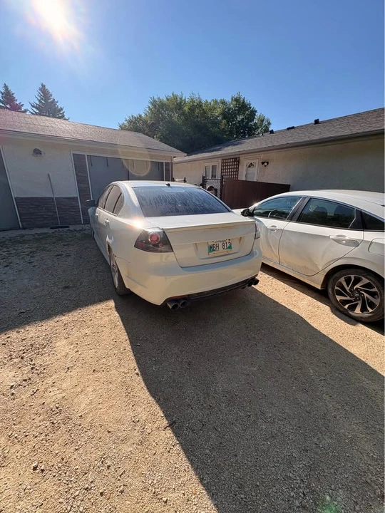 2009 Pontiac G8 - Image 2 of 4