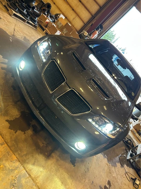 2009 Pontiac G8 - Image 2 of 2