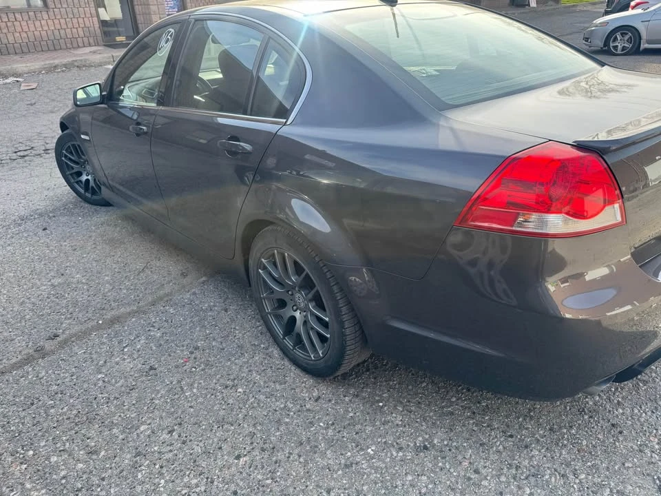 2009 Pontiac G8 - Image 2 of 7