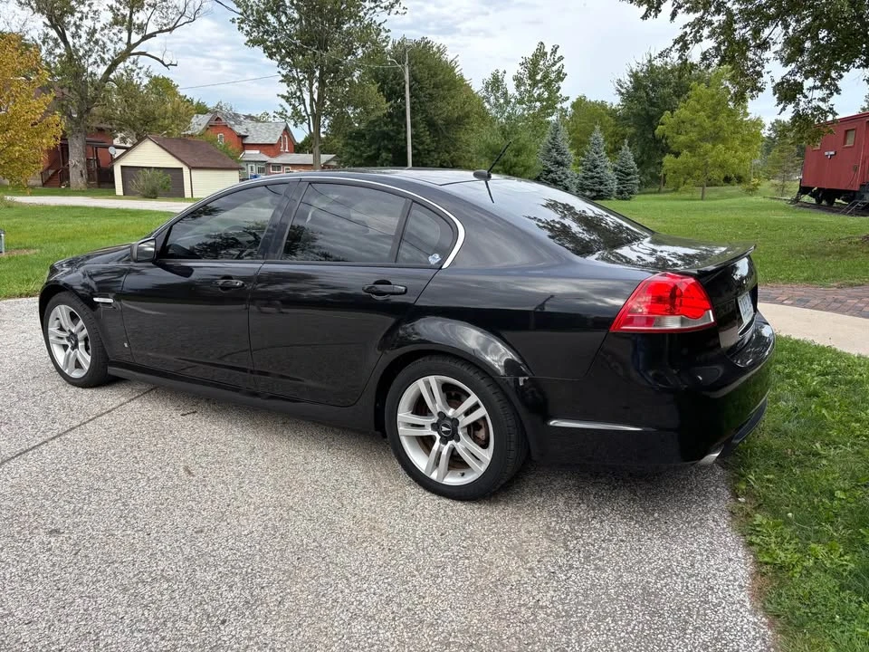 2009 Pontiac G8 - Image 2 of 12