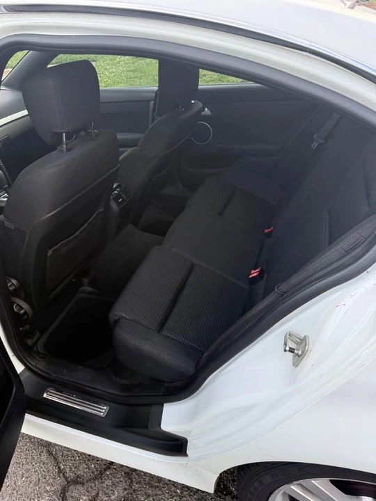 2009 Pontiac G8 - Image 12 of 14
