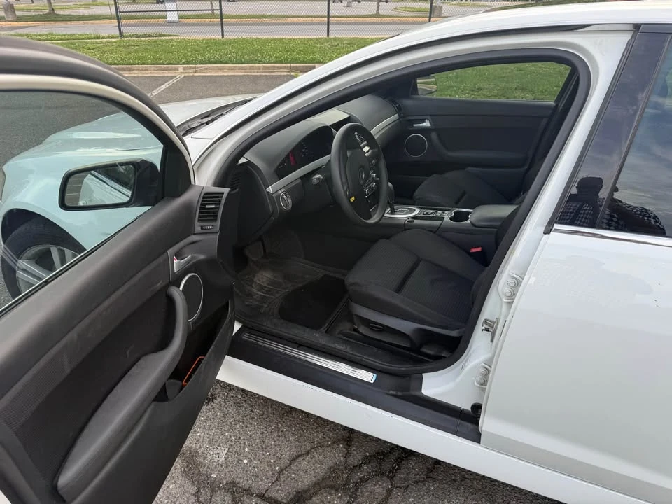 2009 Pontiac G8 - Image 8 of 14