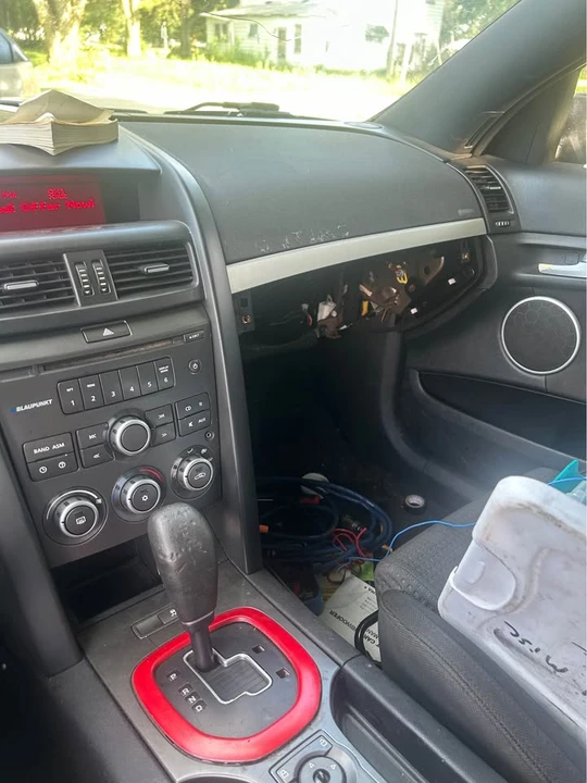 2009 Pontiac G8 - Image 2 of 4