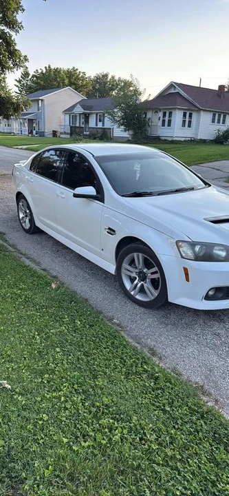 2009 Pontiac G8 - Image 2 of 9