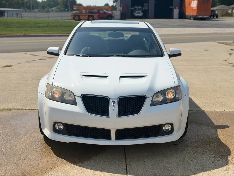 2009 Pontiac G8 - Image 2 of 13