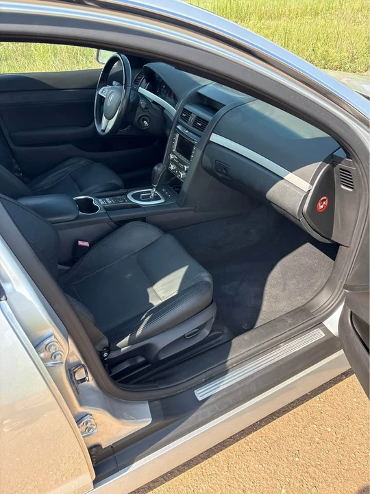 2009 Pontiac G8 - Image 6 of 8