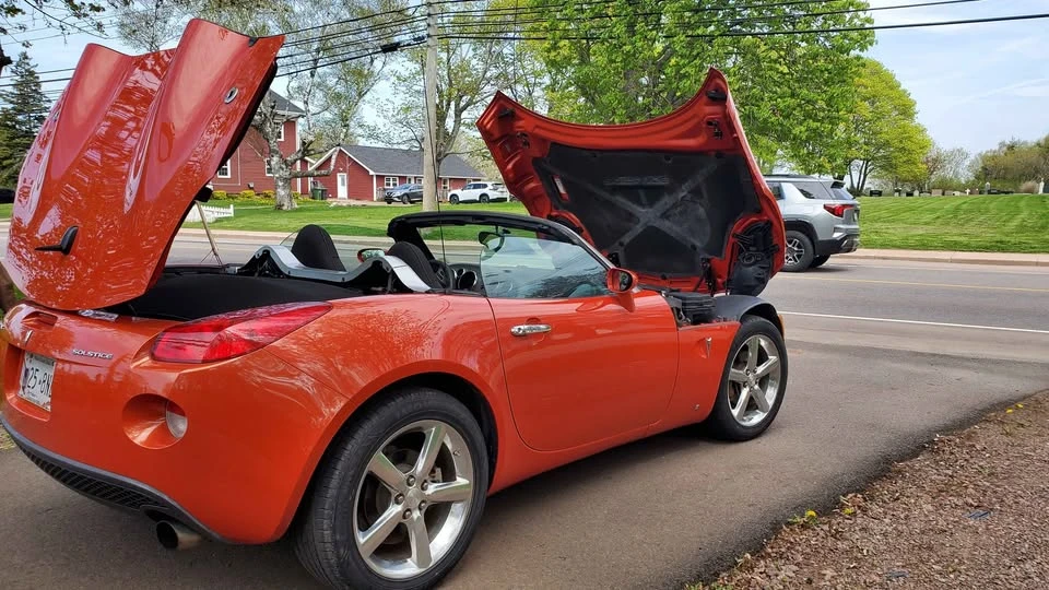 2009 Pontiac Solstice - Image 2 of 5