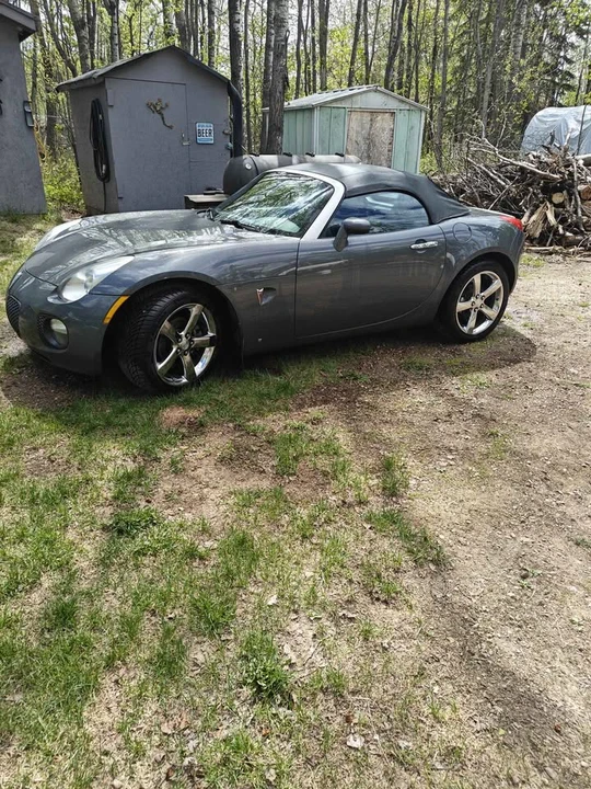 2009 Pontiac Solstice - Image 2 of 7