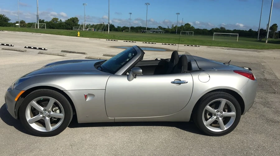 2009 Pontiac Solstice - Image 2 of 8
