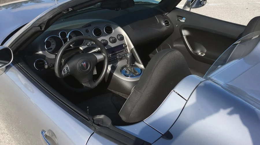 2009 Pontiac Solstice - Image 6 of 8