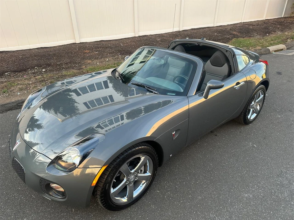 2009 Pontiac Solstice - Image 5 of 31