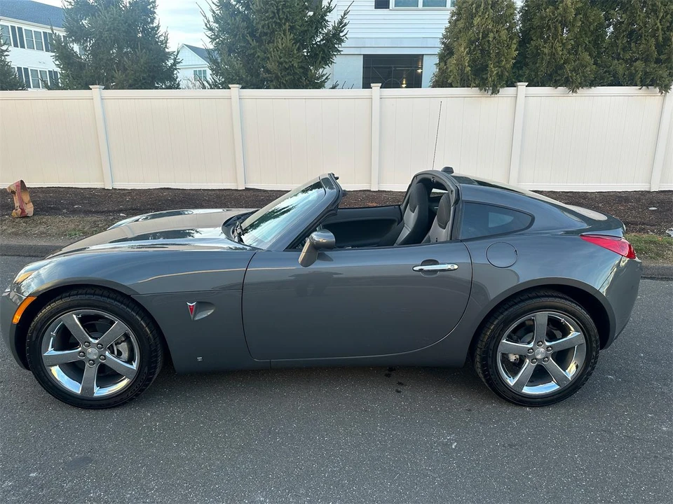 2009 Pontiac Solstice - Image 3 of 31
