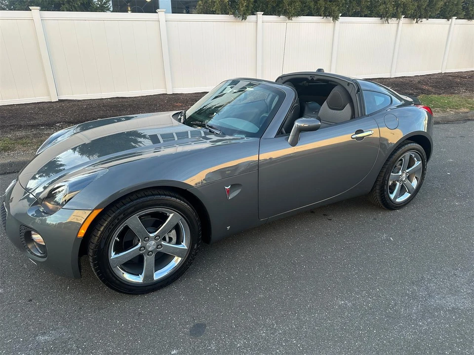 2009 Pontiac Solstice - Image 8 of 31