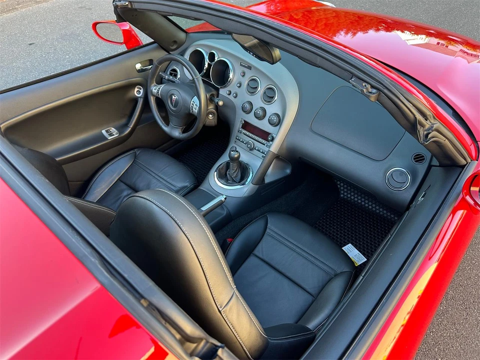 2009 Pontiac Solstice - Image 25 of 31