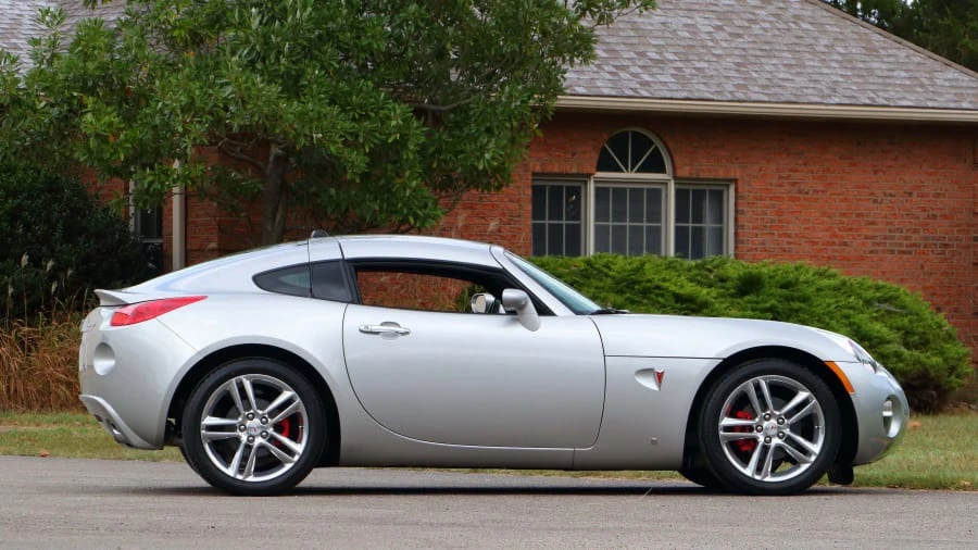 2009 Pontiac Solstice - Image 2 of 12