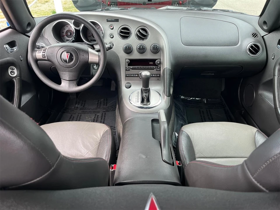 2009 Pontiac Solstice - Image 25 of 31