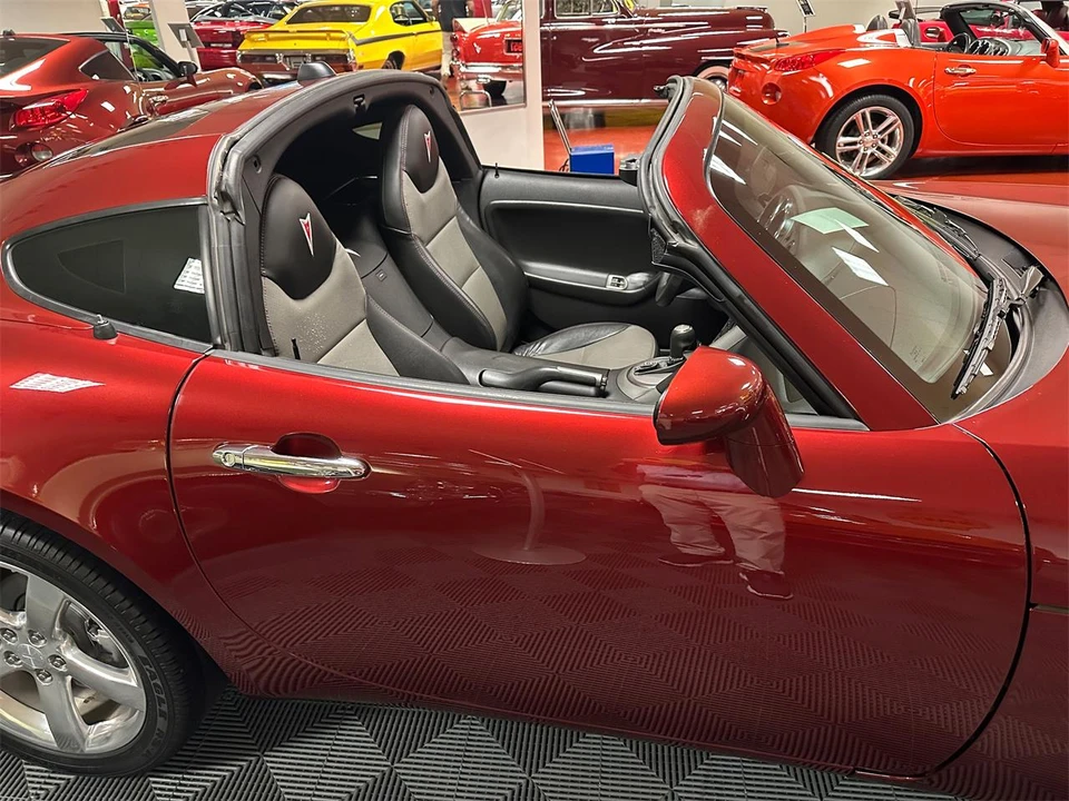2009 Pontiac Solstice - Image 23 of 31