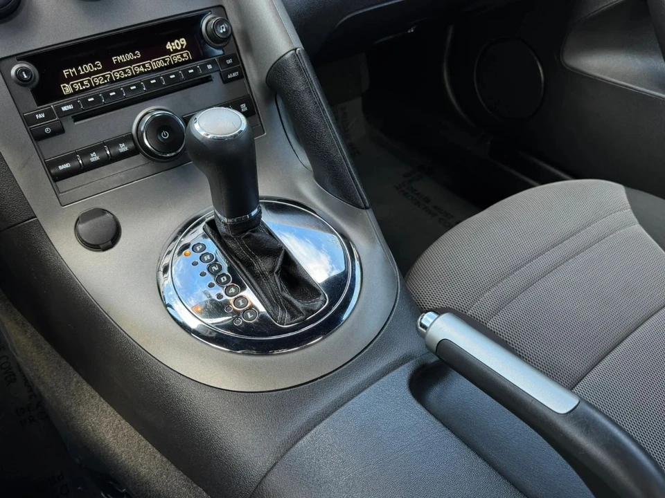 2009 Pontiac Solstice - Image 10 of 29