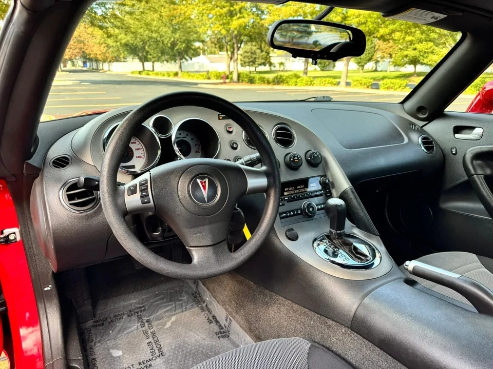 2009 Pontiac Solstice - Image 5 of 29