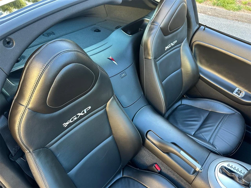 2009 Pontiac Solstice - Image 28 of 31