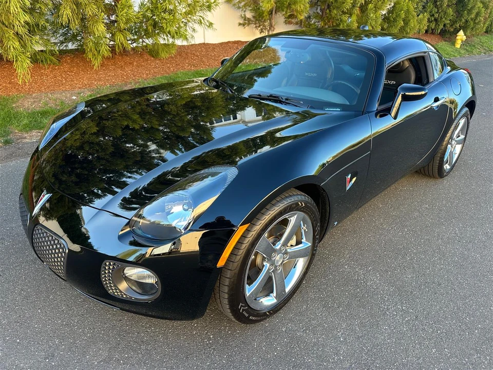 2009 Pontiac Solstice - Image 2 of 31