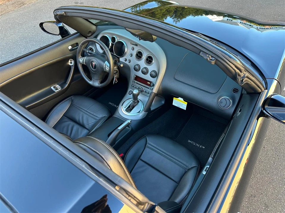 2009 Pontiac Solstice - Image 26 of 31