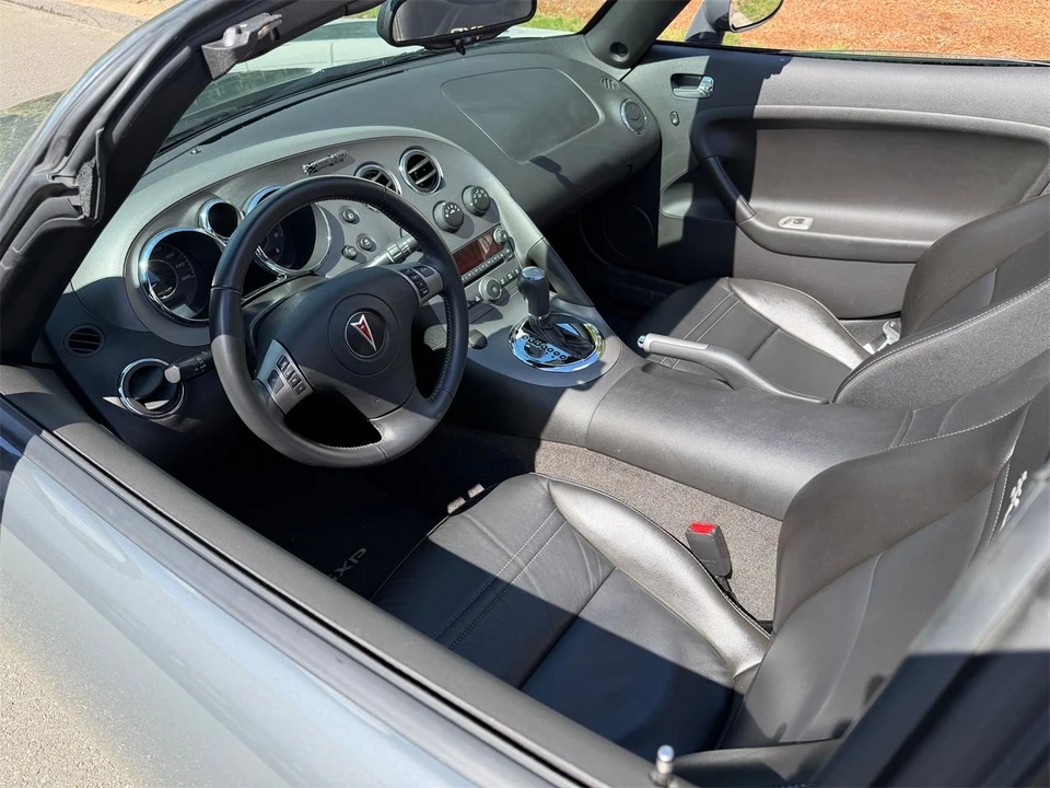 2009 Pontiac Solstice - Image 23 of 31