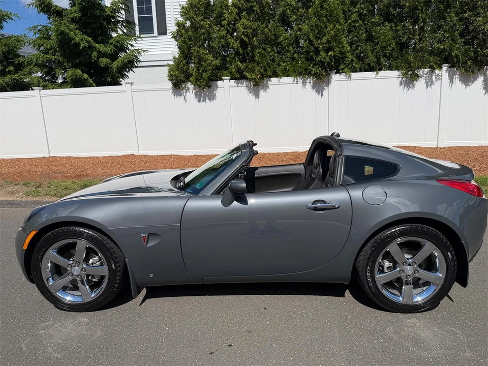 2009 Pontiac Solstice - Image 4 of 31