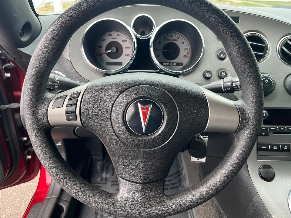 2009 Pontiac Solstice - Image 26 of 31