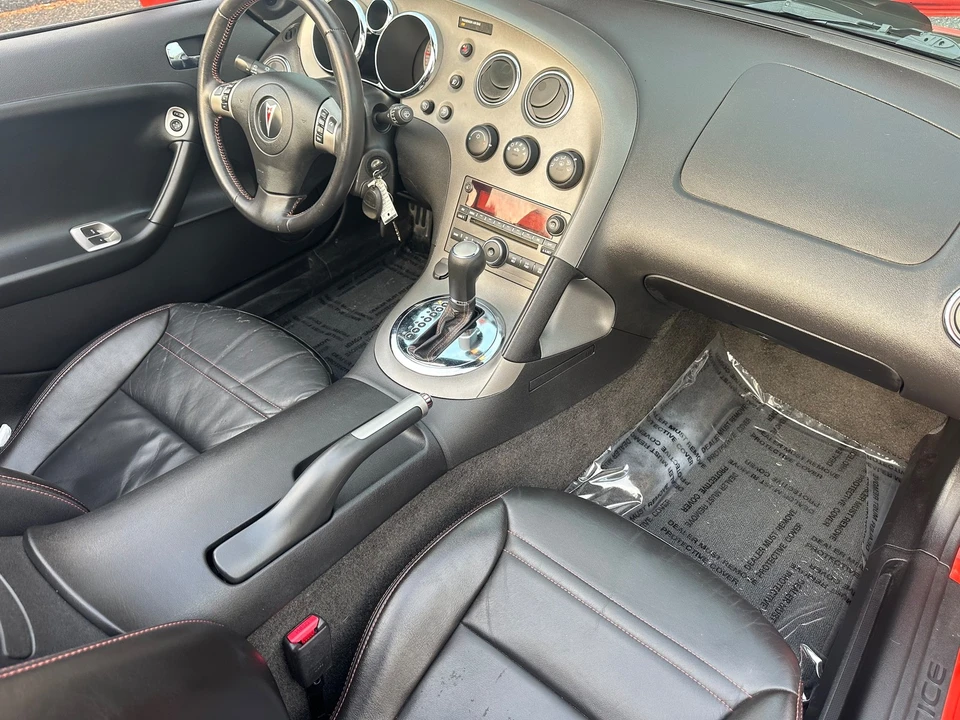 2009 Pontiac Solstice - Image 30 of 31