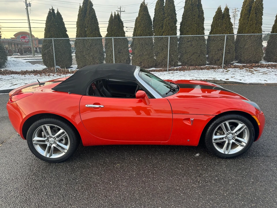 2009 Pontiac Solstice - Image 10 of 31