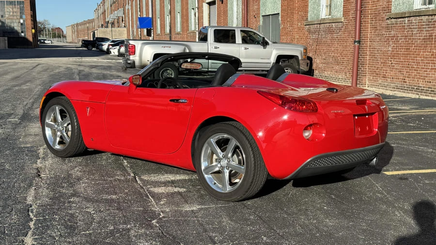 2009 Pontiac Solstice - Image 3 of 12