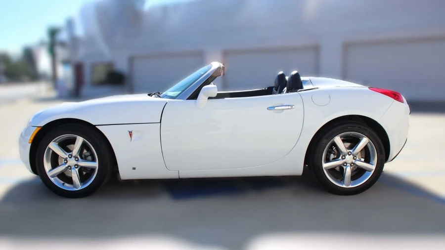 2009 Pontiac Solstice - Image 2 of 5