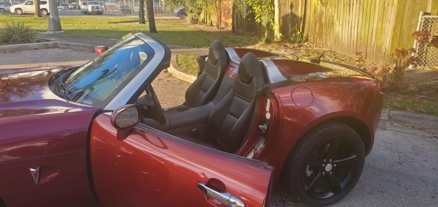 2009 Pontiac Solstice - Image 8 of 15
