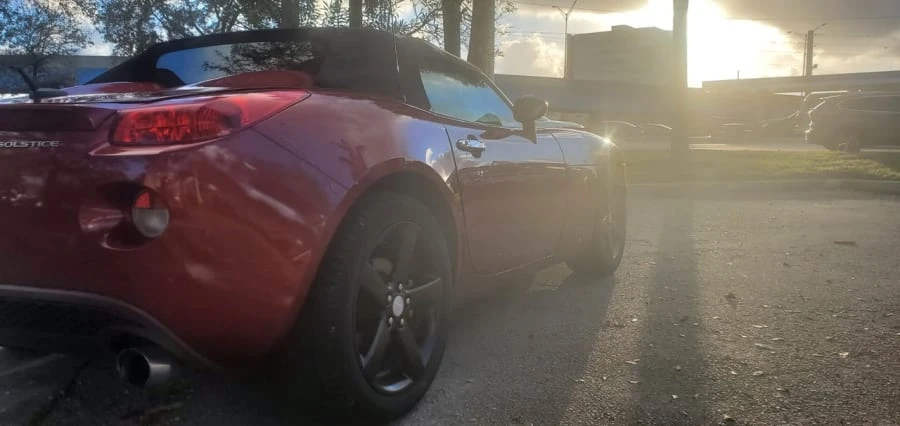 2009 Pontiac Solstice - Image 2 of 15