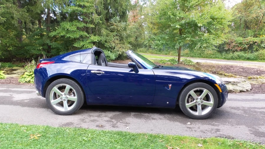 2009 Pontiac Solstice - Image 2 of 9