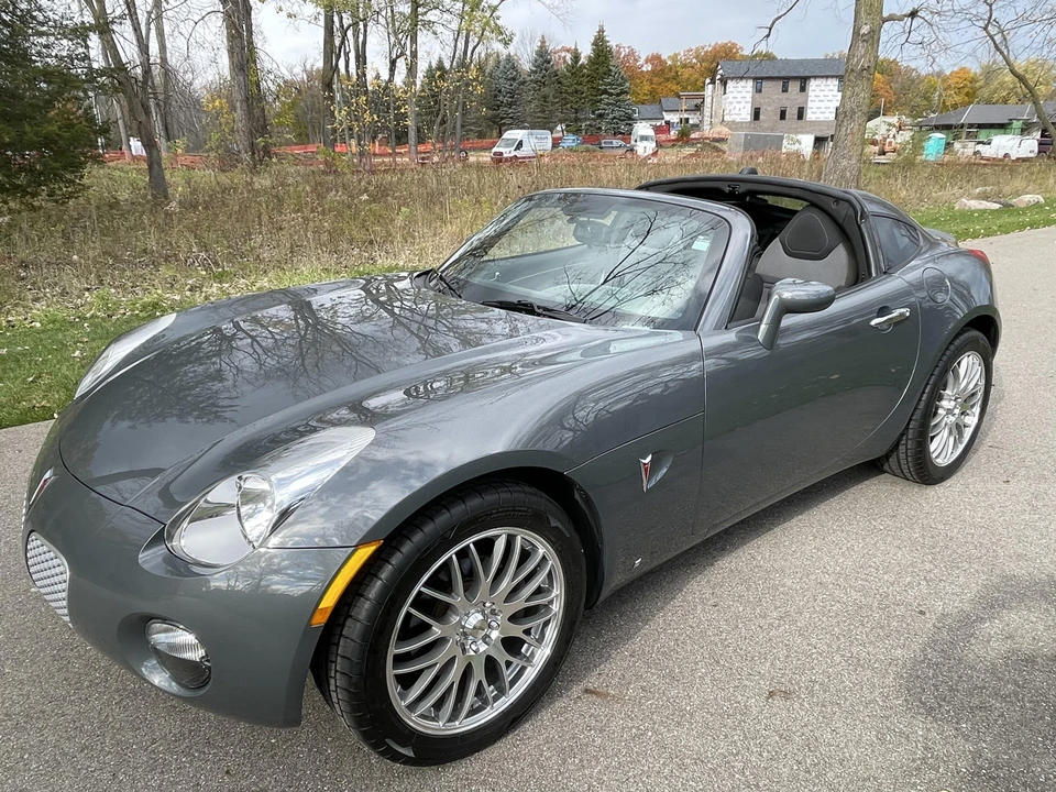 2009 Pontiac Solstice - Image 9 of 31