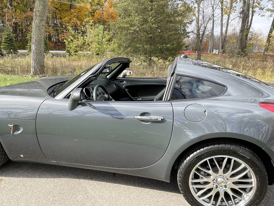 2009 Pontiac Solstice - Image 24 of 31