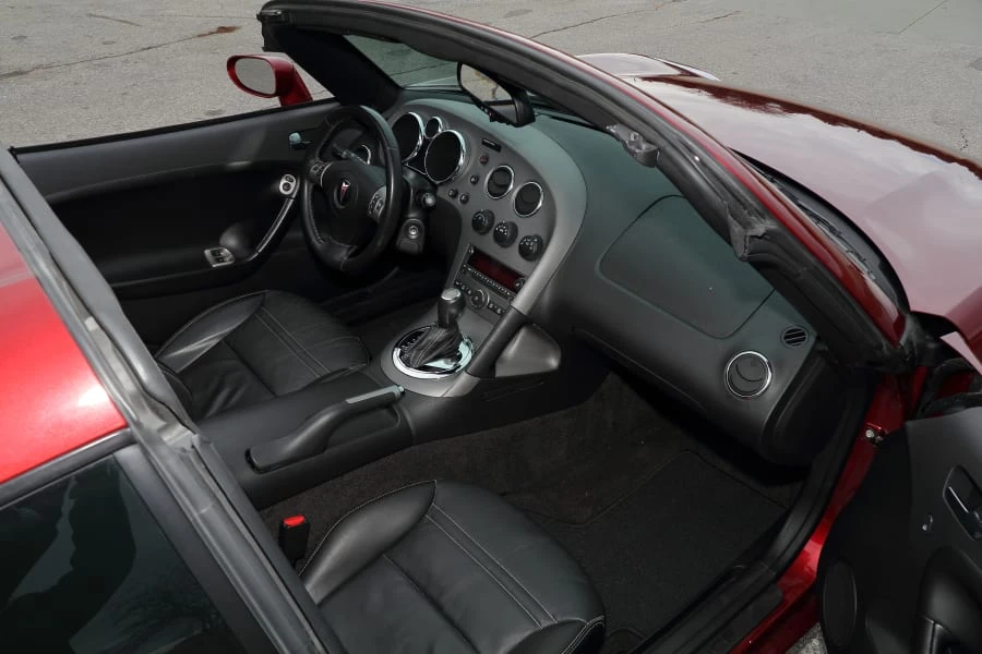 2009 Pontiac Solstice - Image 17 of 28