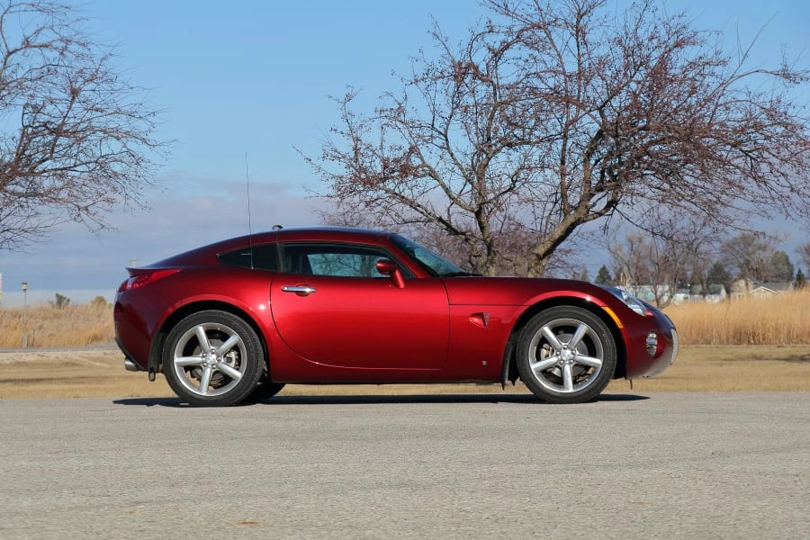 2009 Pontiac Solstice - Image 2 of 28