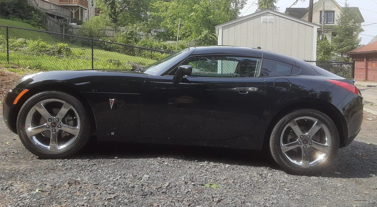 2009 Pontiac Solstice - Image 10 of 31