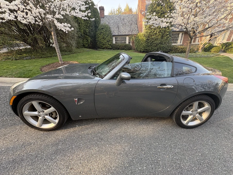 2009 Pontiac Solstice - Image 10 of 31